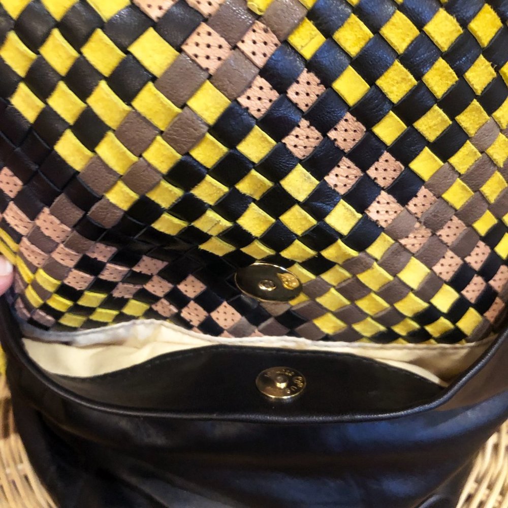 🌟Host Pick!🌟 Rabeanco Woven Leather Bucket Bag - Picture 8 of 15